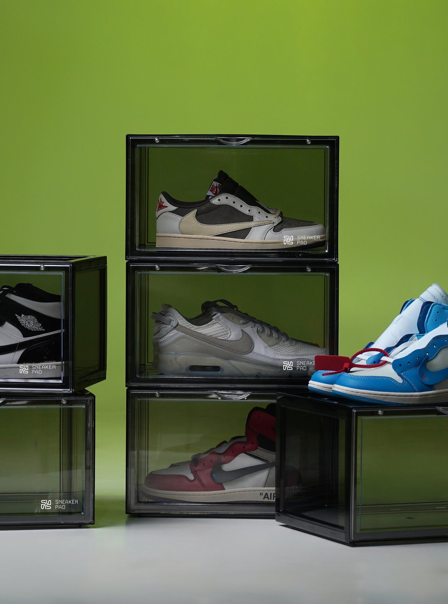 Sneaker Crate : Smoke