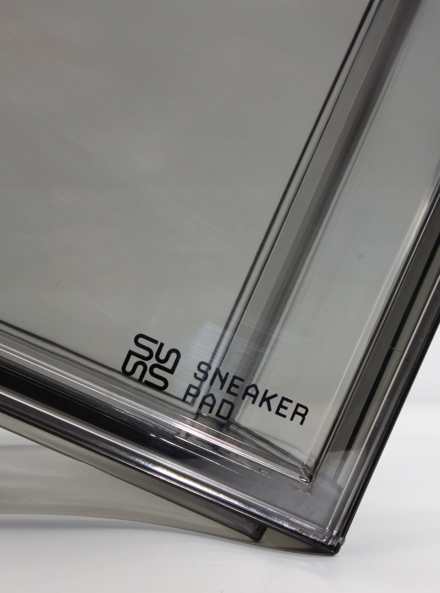 Sneaker Crate : Smoke